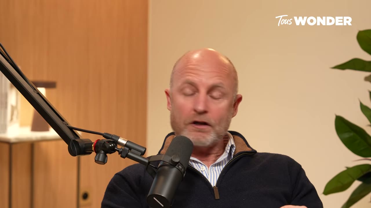 Olivier Masse : Dans la Peau d'un Espion de la DGSE – Révélations sur les Légendes et les Missions Secrètes — Qui est Olivier Masse, ex-espion de la DGSE, et quel fut son point de bascule ? (0:00)