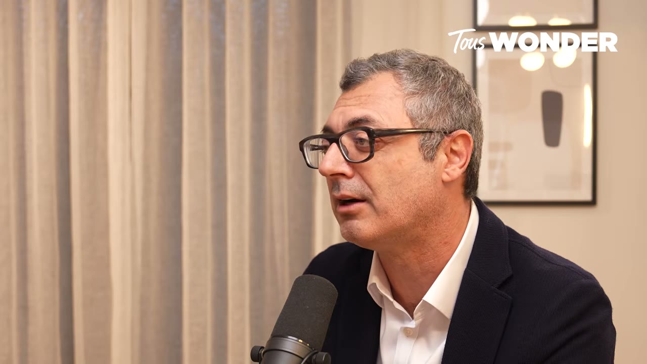 Derrière Lydia & Suméria : L'Histoire Captivante de Cyril Chiche qui Redéfinit la Banque Mobile — Comment Lydia est passée d'une application de paiement à la création de Suméria, une néo-banque ? (0:00)