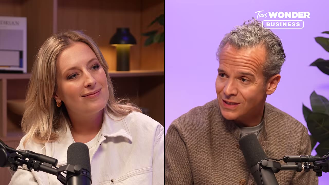 Mathieu Stéphanie : Le Maître du Pivot et l'Art de Bâtir des Empires Digitaux — Comment Mathieu Stéphanie est-il devenu un entrepreneur bankable dans le podcast ? (0:00)