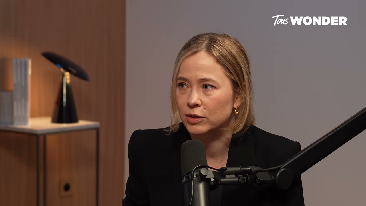 Détective Privé : Plongez dans les Coulisses d'un Métier entre Mystère, Éthique et High-Tech — Comment le podcast Tous Wonder présente-t-il le métier de détective privé ? (0:00)