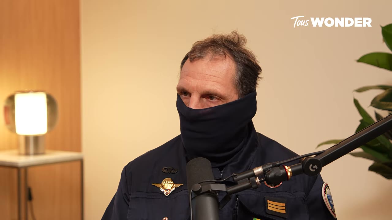 Dans l'Ombre des Héros : Récit Immersif avec 'Bill', Vétéran de 27 Ans au GIGN — Comment une tragédie familiale a-t-elle façonné la vocation de Bill au GIGN ? (0:00)