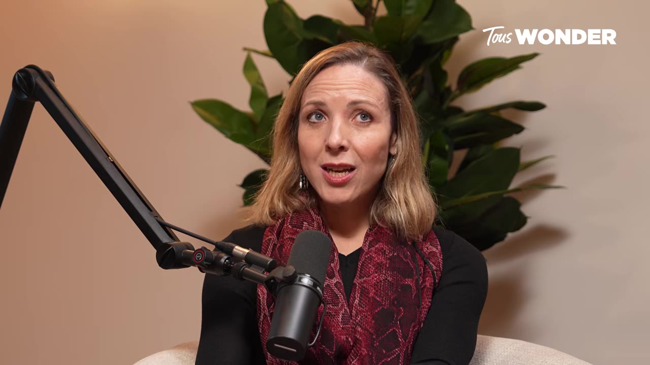 Défier la mort pour toucher le ciel : l'épopée résiliente d'Orianne Aymard sur l'Everest et le Lhotse — Comment les femmes gèrent-elles les défis physiologiques en haute altitude ? (27:53) Défier la mort pour toucher le ciel : l'épopée résiliente d'Orianne Aymard sur l'Everest et le Lhotse — Comment les femmes gèrent-elles les défis physiologiques en haute altitude ? (27:53)