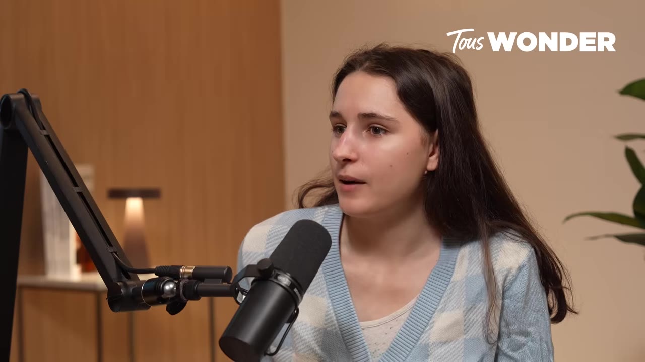 Mon monde intérieur : le récit bouleversant d'Ava et ses 30 alters face au TDI | Podcast Tous Wonder — Comment le nombre d'alters évolue-t-il et le TDI peut-il être 'guéri' ? (6:45) Mon monde intérieur : le récit bouleversant d'Ava et ses 30 alters face au TDI | Podcast Tous Wonder — Comment le nombre d'alters évolue-t-il et le TDI peut-il être 'guéri' ? (6:45)