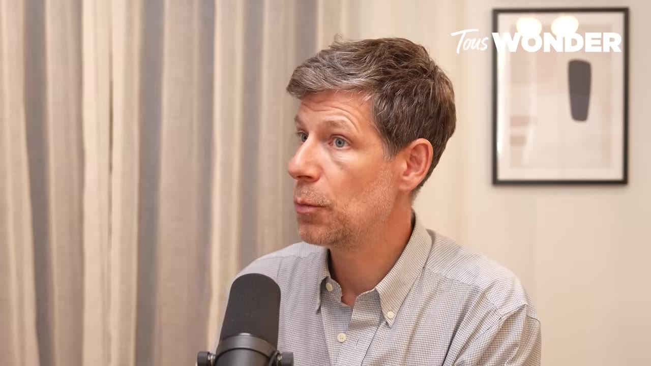 Dans l'intimité des morts illustres : quand le médecin fait parler l'histoire secrète — Qu'est-ce qui a Inspiré Philippe Charlier, le 'Médecin des Morts', à Parler aux Squelettes ? (6:53) Dans l'intimité des morts illustres : quand le médecin fait parler l'histoire secrète — Qu'est-ce qui a Inspiré Philippe Charlier, le 'Médecin des Morts', à Parler aux Squelettes ? (6:53)