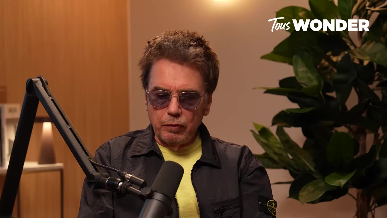 Jean-Michel Jarre : de l’enfance au futur de la musique électronique, une vie guidée par le son et l’innovation — L'Ascension d'Oxygène : Comment surmonter le rejet de l'establishment musical ? (0:00) Jean-Michel Jarre : de l’enfance au futur de la musique électronique, une vie guidée par le son et l’innovation — L'Ascension d'Oxygène : Comment surmonter le rejet de l'establishment musical ? (0:00)