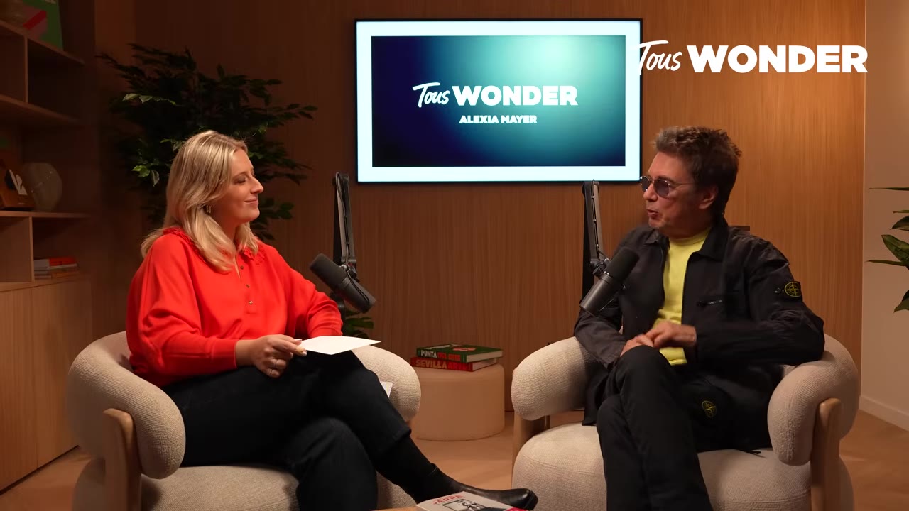 Jean-Michel Jarre : de l’enfance au futur de la musique électronique, une vie guidée par le son et l’innovation — Quelles réflexions Jean-Michel Jarre partage-t-il sur l'évolution de son art ? (31:28) Jean-Michel Jarre : de l’enfance au futur de la musique électronique, une vie guidée par le son et l’innovation — Quelles réflexions Jean-Michel Jarre partage-t-il sur l'évolution de son art ? (31:28)