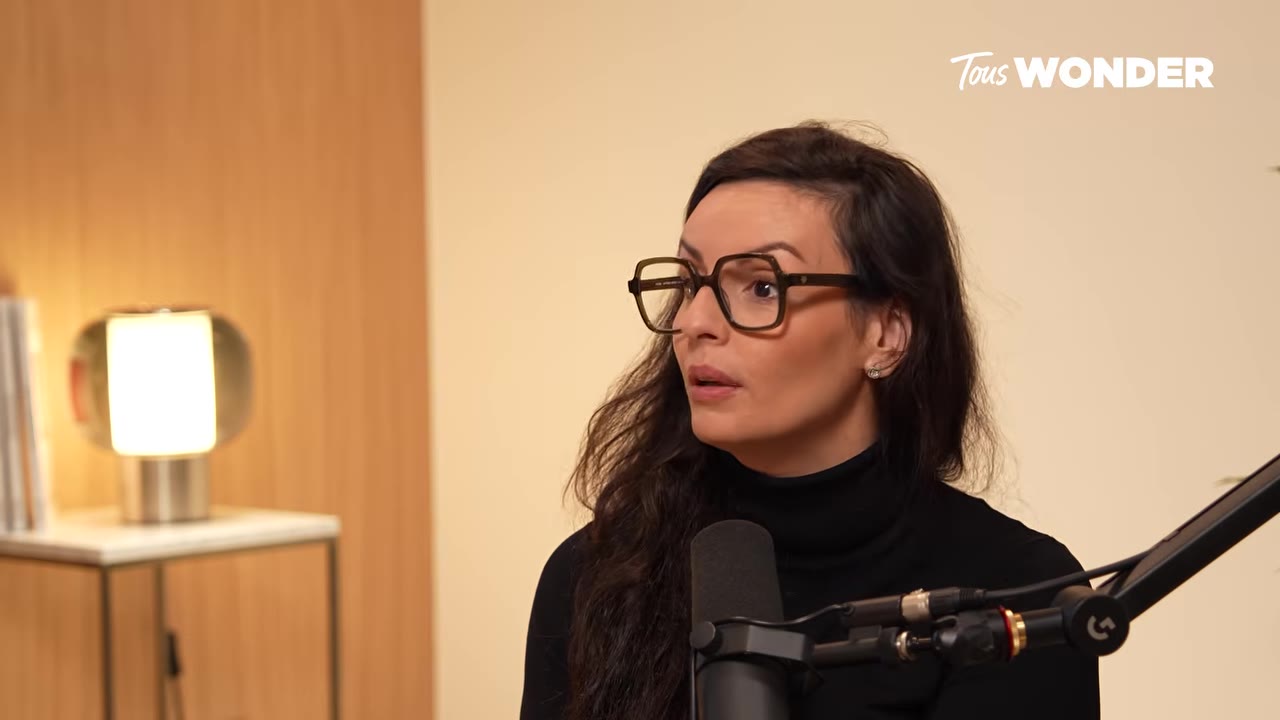 Famille nombreuse : comment Samira organise le quotidien de neuf enfants — Quel est le secret du concept de « Wonder Mother » selon Samira ? (8:26) Famille nombreuse : comment Samira organise le quotidien de neuf enfants — Quel est le secret du concept de « Wonder Mother